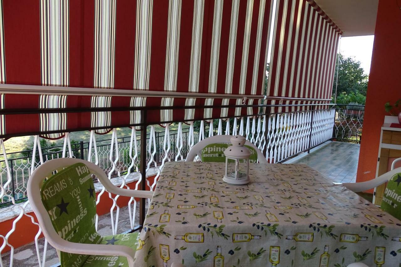 Apartment Parenzana Bibali 65 A 52460-Буйе Екстериор снимка
