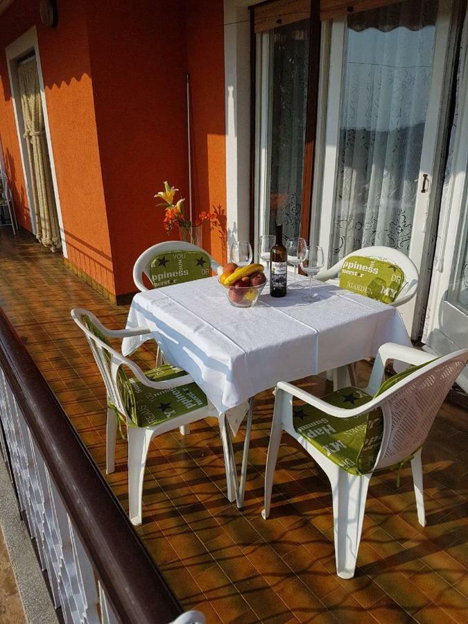 Apartment Parenzana Bibali 65 A 52460-Буйе Екстериор снимка